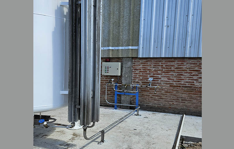 Instalacion de tanque criogenico - OXIGENO INDUSTRIAL