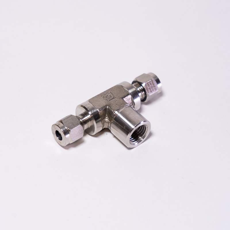 CONECTOR TE PARA 2 TUBOS 1/4