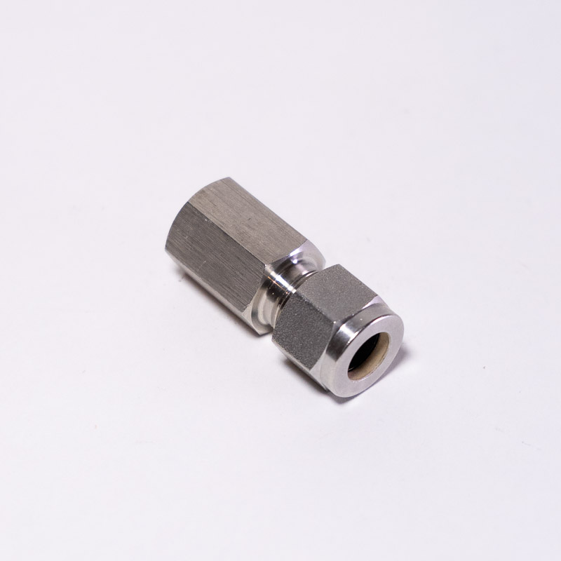 CONECTOR RECTO PARA TUBO 3/8
