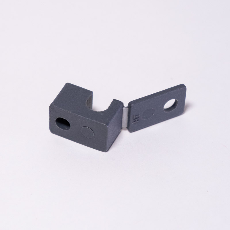 SOPORTE PLASTICO PARA TUBO 3/8